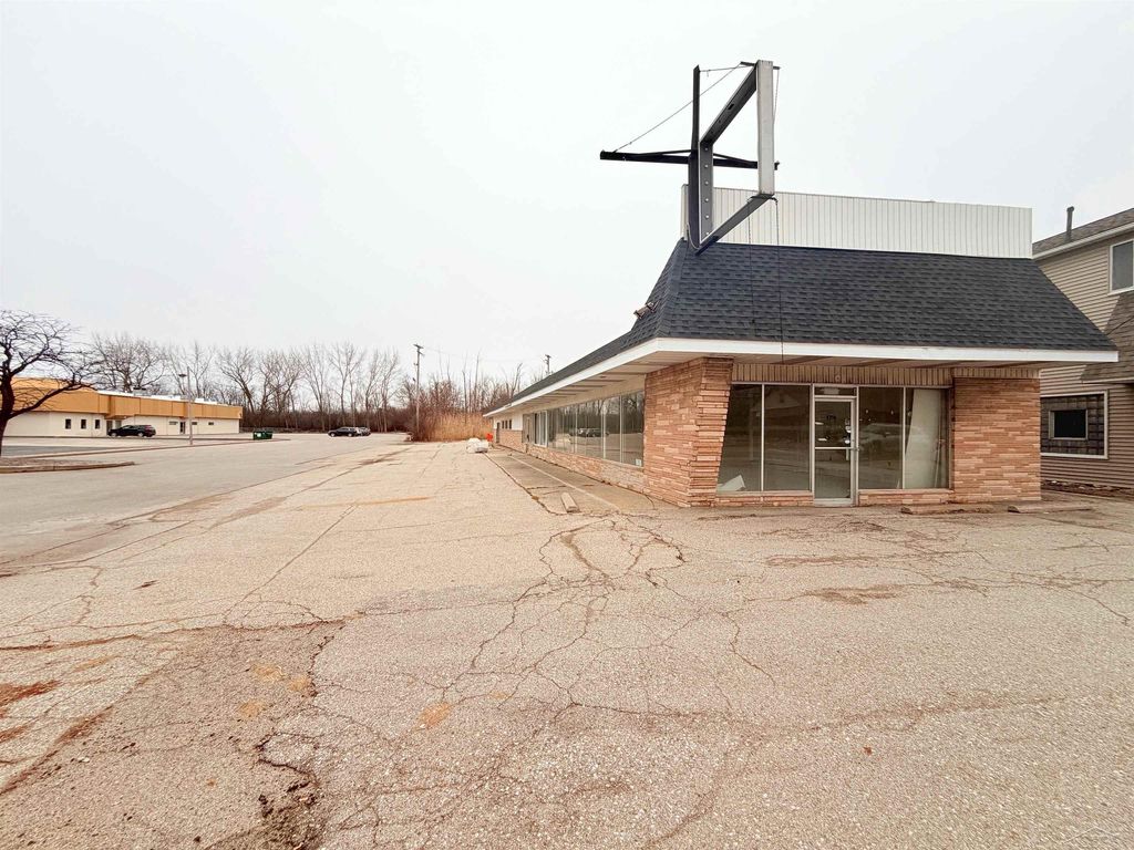 2714 Center Ave, Hampton charter township
