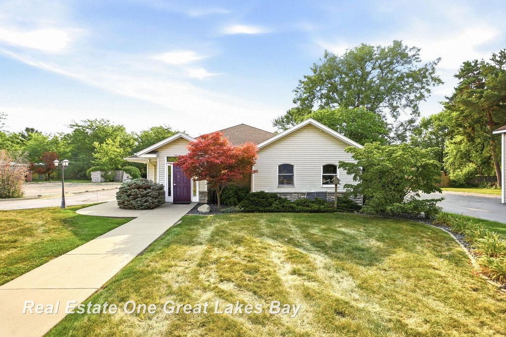 235 S Center Rd, Saginaw city