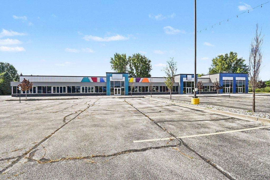 8849 Gratiot, Saginaw charter township