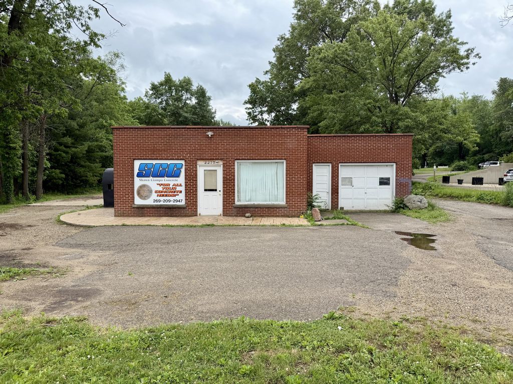 2275 W Columbia Avenue, Battle Creek city