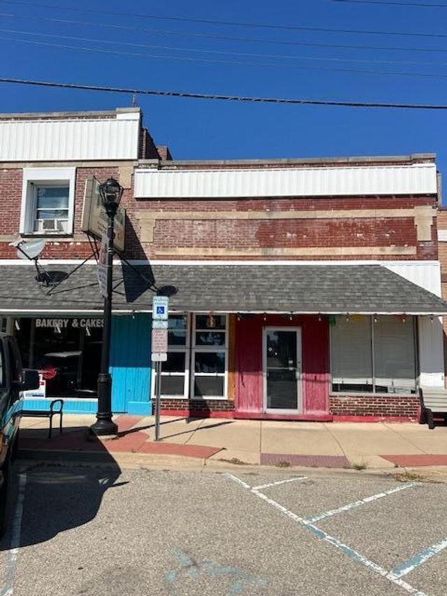 17 W Main Street, Grant