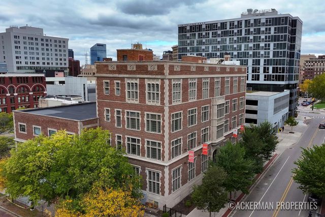 25 Sheldon Avenue Se, Grand Rapids