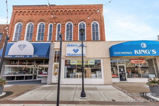 126 W State Street, Hastings
