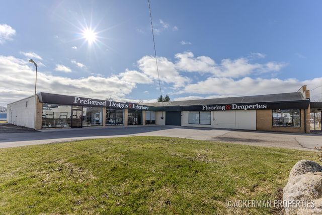 326 N Main Street Ne, Cedar Springs