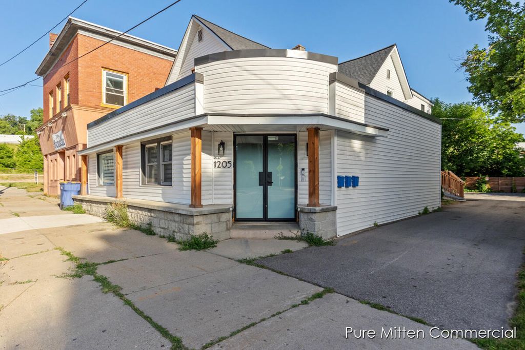 1205 Bridge Street Nw, Grand Rapids city