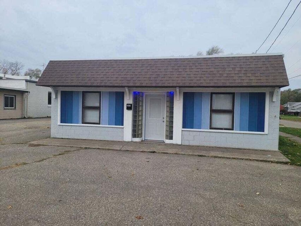 2421 Clyde Park Avenue Sw, Wyoming city