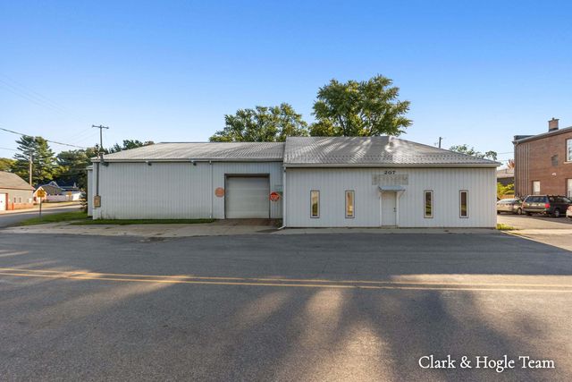 207 Water Street, Lyons