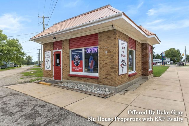 9 E Lake Street, Sand Lake