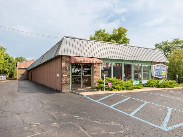 1116 W Centre Avenue, Portage