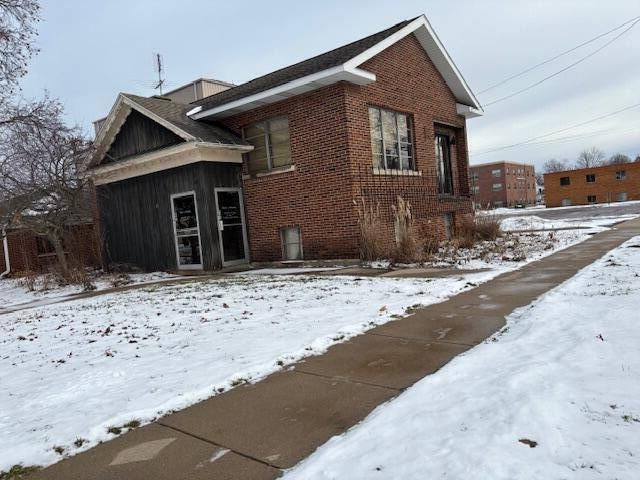 213 E Paw Paw Street, Paw Paw