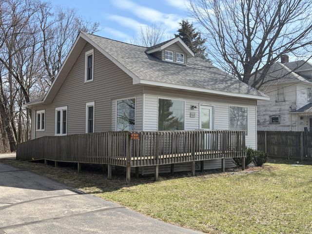 5837 Portage Road, Portage