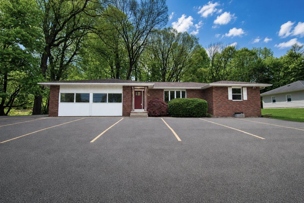 6281 Stadium Drive, Oshtemo charter township