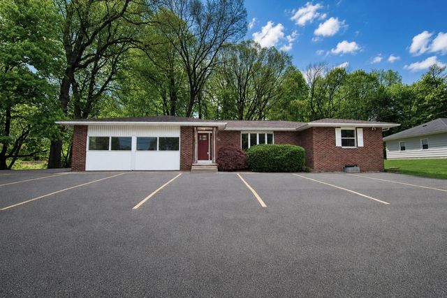 6281 Stadium Drive, Kalamazoo