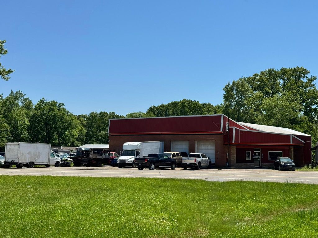 6264 King Highway, Comstock charter township