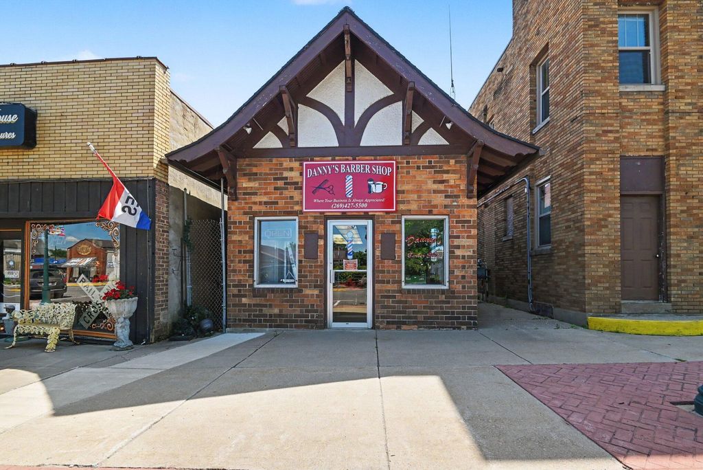 253 W Monroe Street, Bangor city