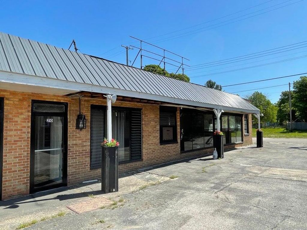 210 E Colby Street, Whitehall city