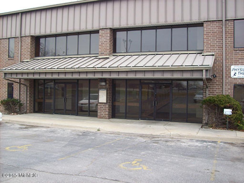 1850 Pipestone Road Unit: 2, Benton charter township
