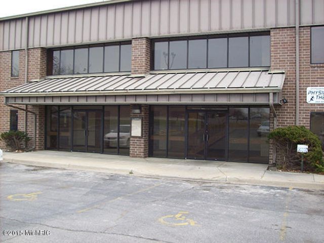 1850 Pipestone Road Unit: 2, Benton Harbor