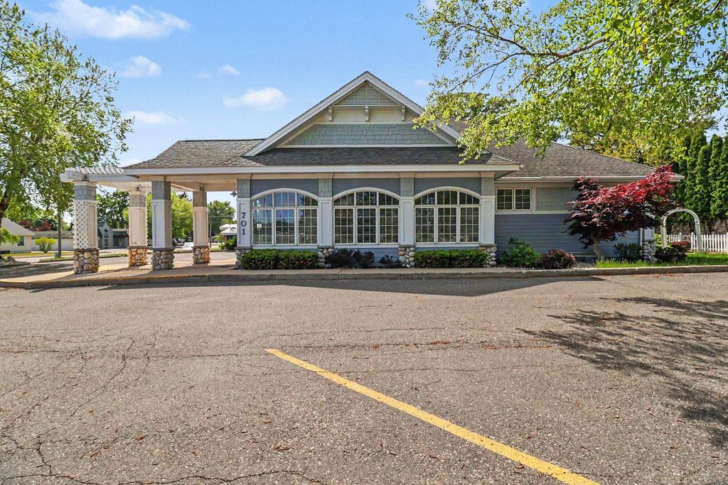 701 N Washington Avenue, Ludington city