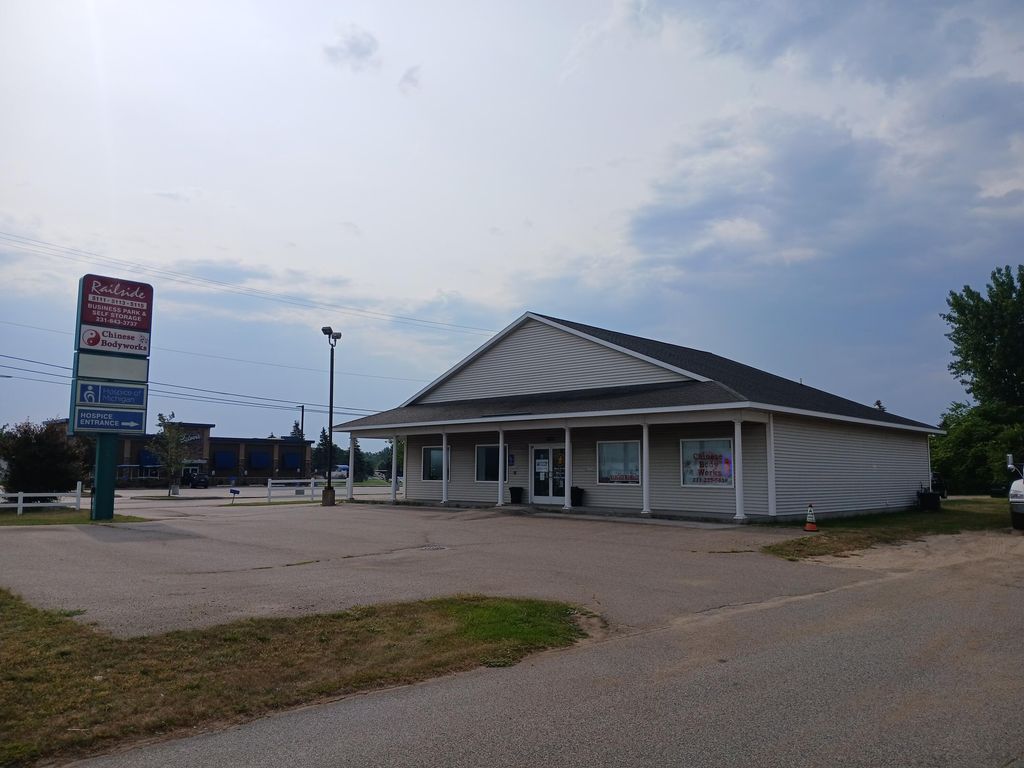 5177 W Us-10, Pere Marquette charter township
