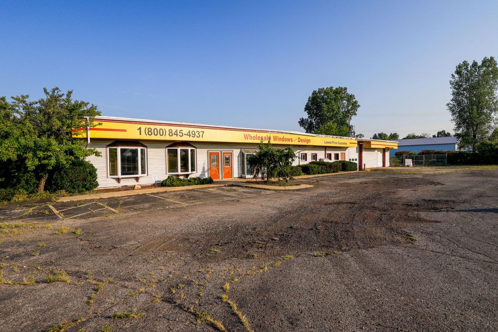 11830 Shaver Road, Schoolcraft township