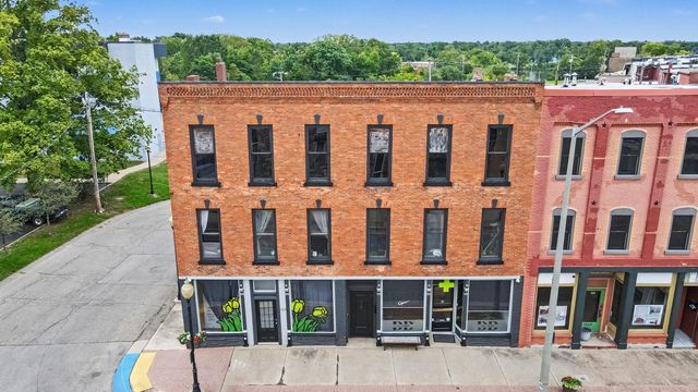 113 Portage Avenue, Three Rivers
