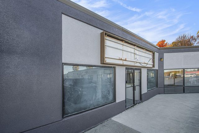 1210 Phoenix Street Unit: 2, South Haven