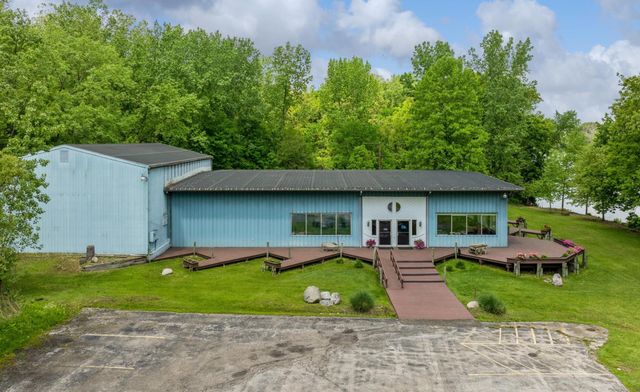 15437 Red Bud Trail N, Buchanan