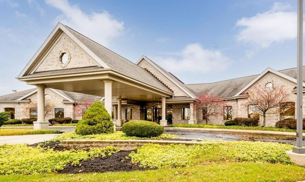 3901 Stonegate Park Unit: B, Royalton township