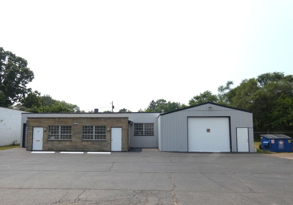 1470 Milton Street, Benton charter township
