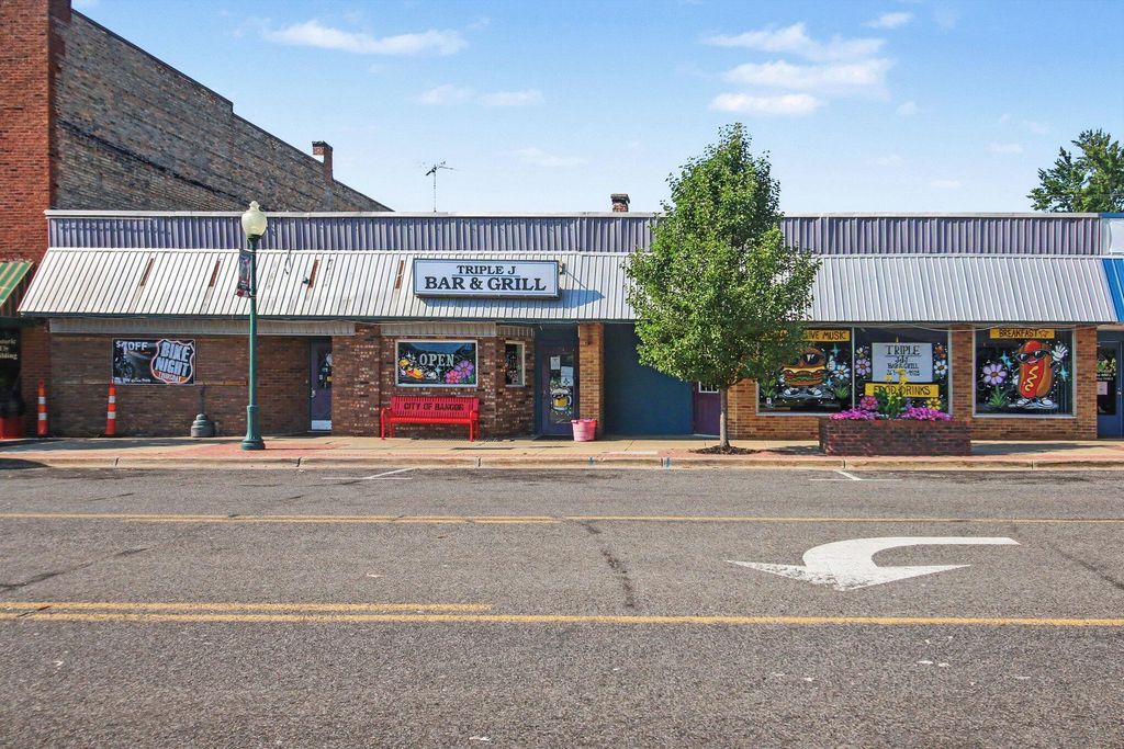 233 W Monroe Street, Bangor city