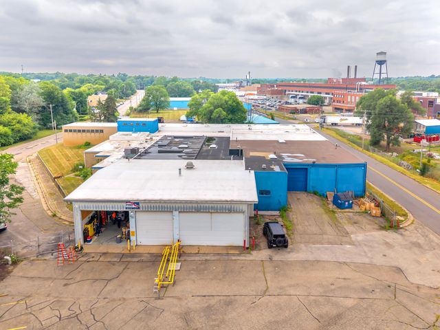 330 Upton Avenue Unit: - Garage, Battle Creek