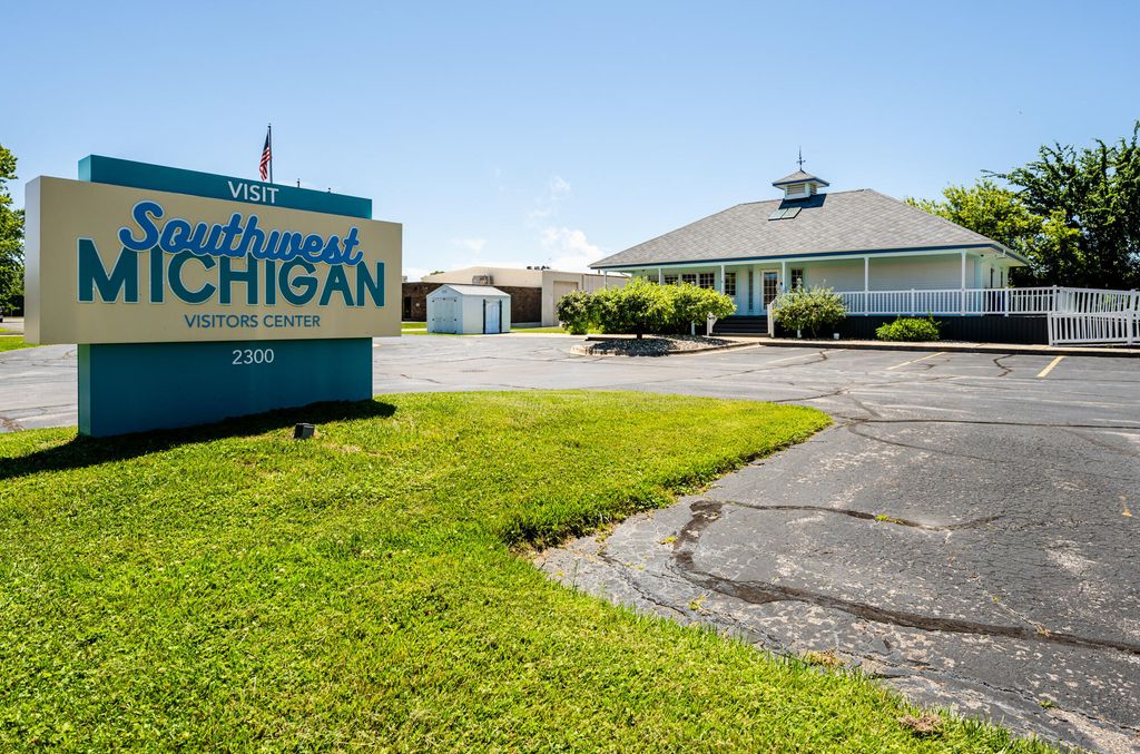 2300 Pipestone Road, Benton charter township