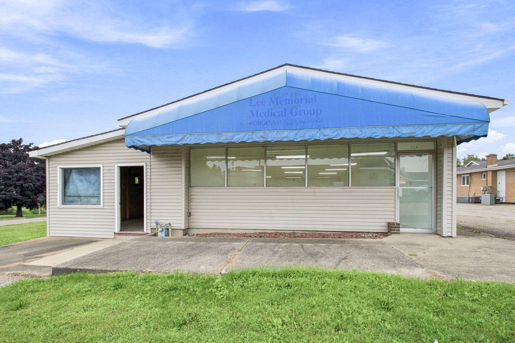 116 Spencer Road, LaGrange township