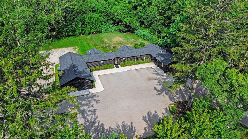 2790 Blue Star Highway, Saugatuck township