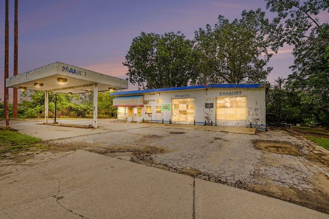 2861 M-139, Benton Harbor