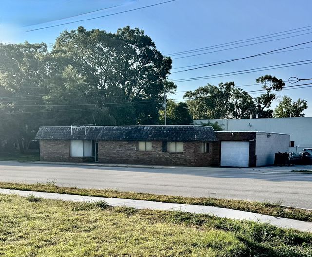 375 W Sherman Boulevard, Muskegon