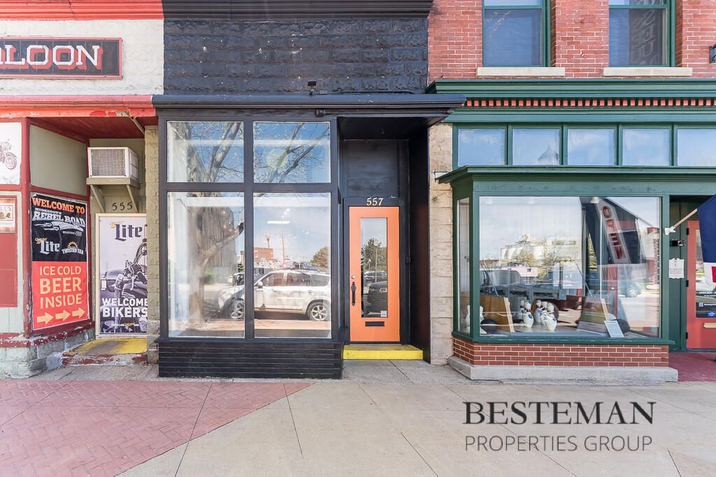 557 W Western Avenue, Muskegon city