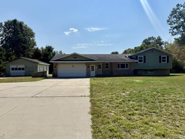 2115 E Sternberg Road, Muskegon