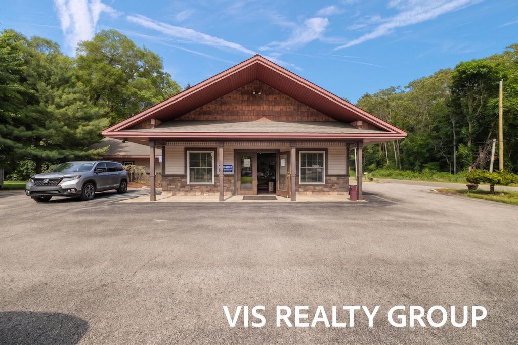 4441 Grand Haven Road, Norton Shores city