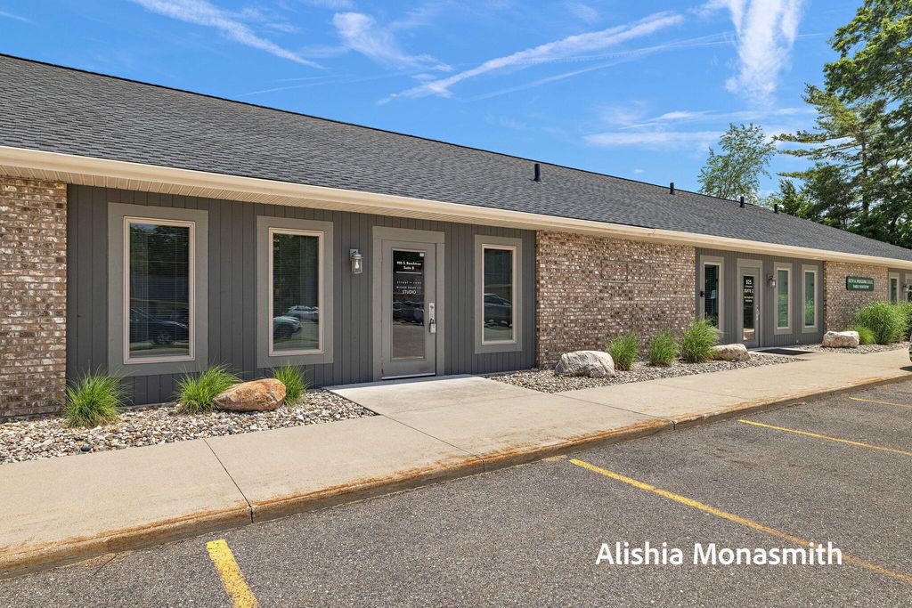 925 S Beechtree Street Unit: 1b, Grand Haven city