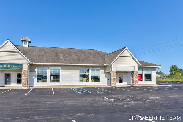 11595 E Lakewood Boulevard Unit: 7-12, Holland