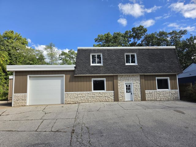 536 Oak Street, Ferrysburg