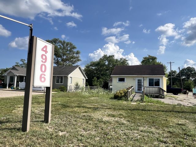 4906 E Pickard Street, Mount Pleasant