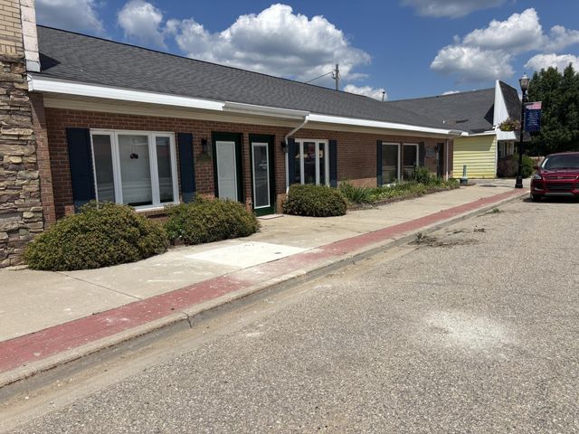 1159 E Wilcox Avenue, White Cloud