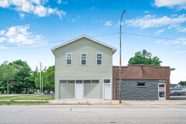 603 & 605 N State St, Big Rapids