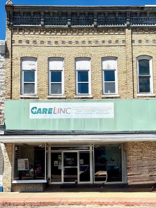 124 W Upton Avenue, Reed City