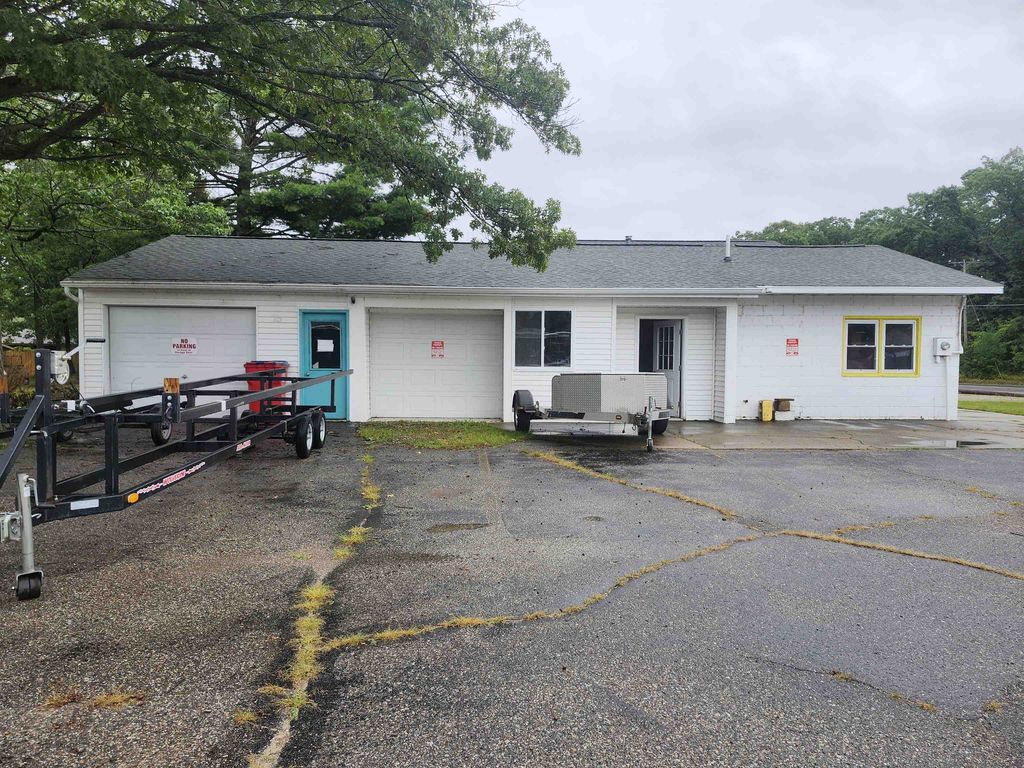 3498 Indian Lake Rd, Grant township