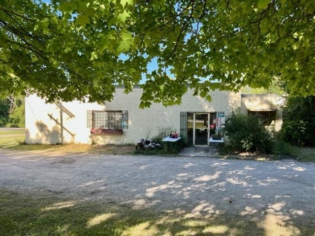 6613 Frankfort, Beulah