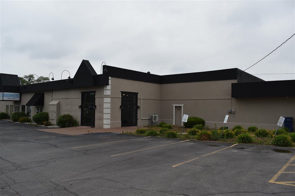 2751 N Us-31 S, Garfield charter township